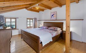 Country House Lastovka